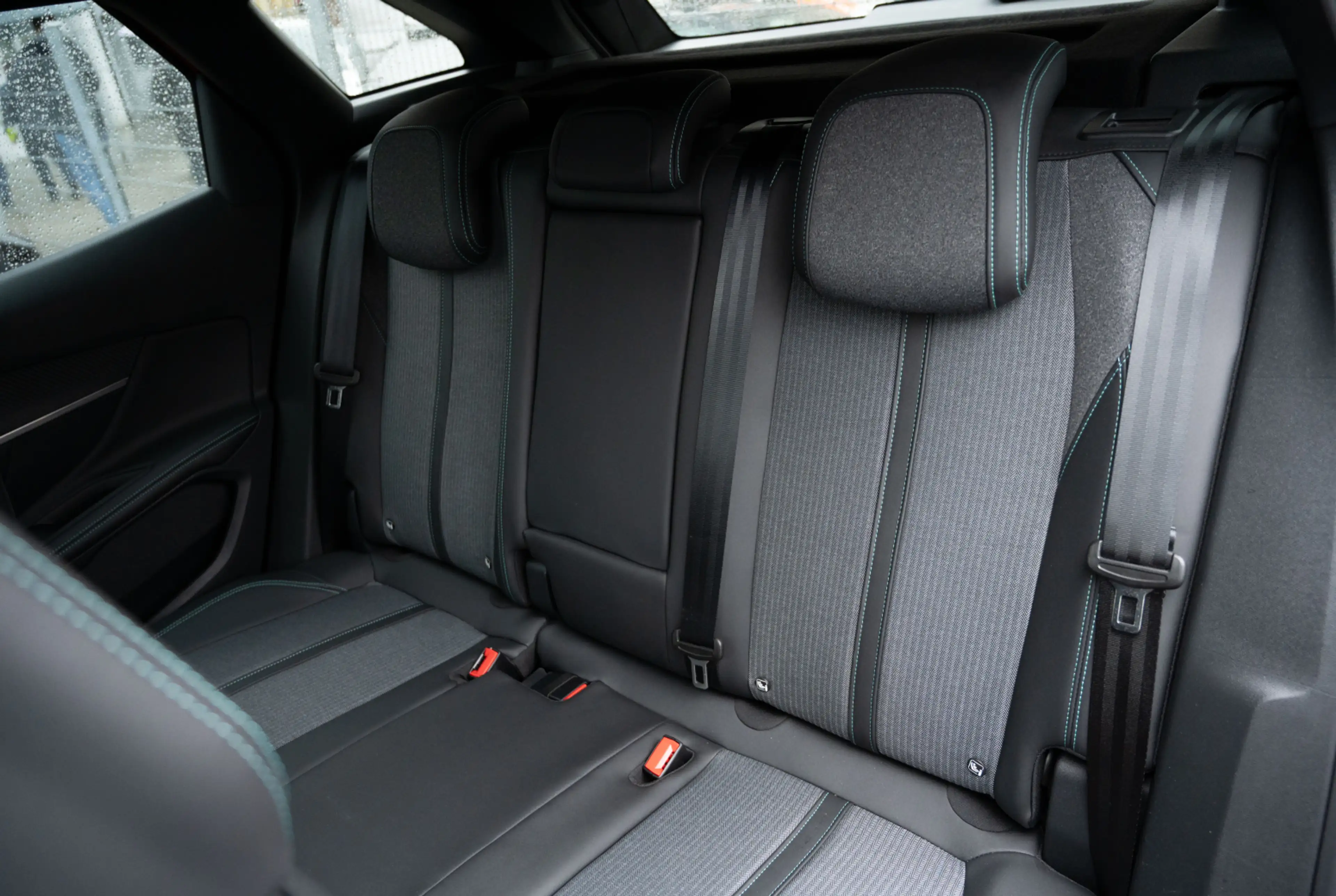 Peugeot 3008 Allure Pack 1.2 PureTech 130 *GW-TOP-DEAL* — photo 8