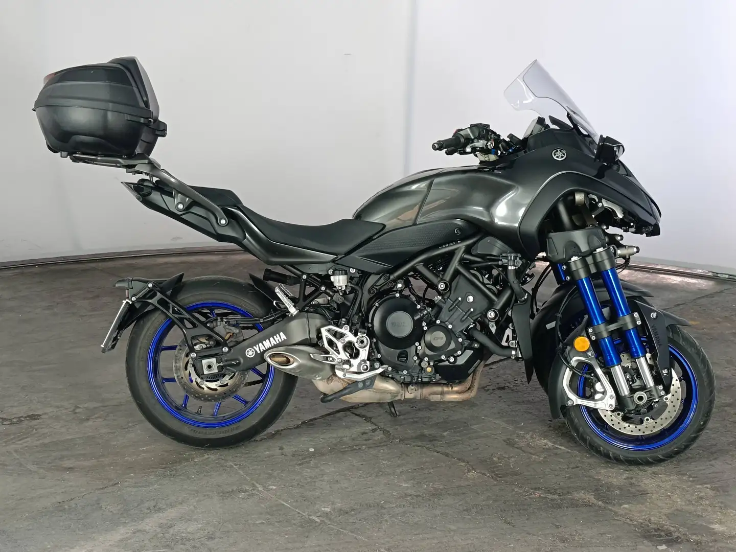 Yamaha Niken 850 Grigio - 1