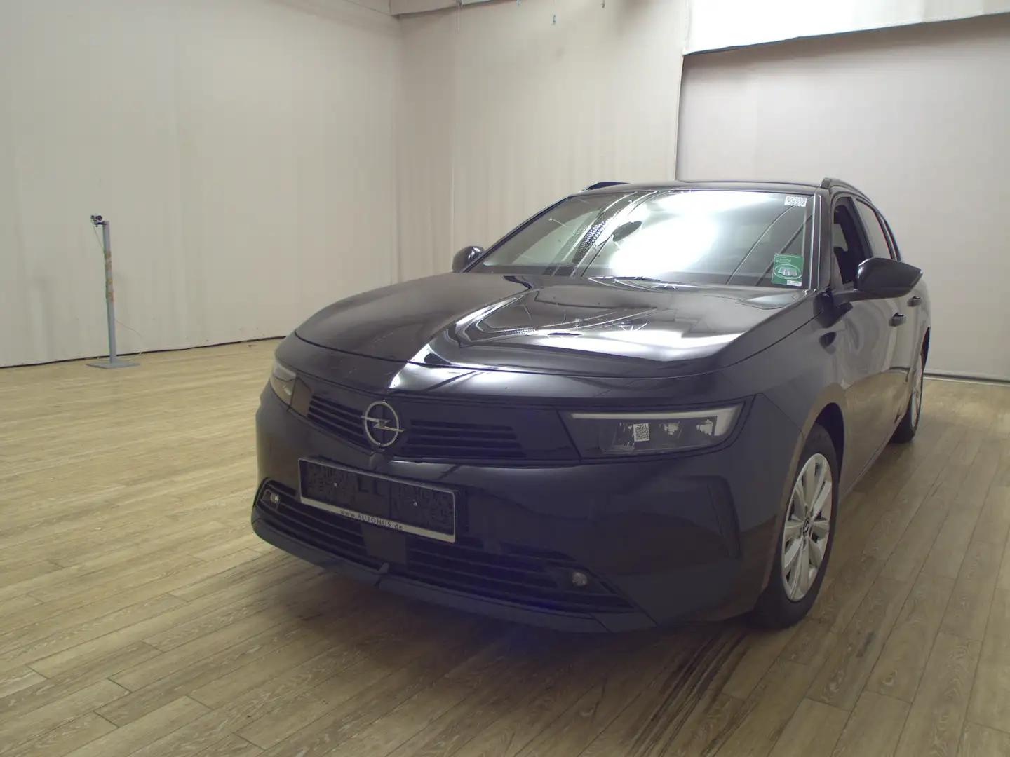 Opel Astra ST 1.2 Turbo Edition Navi LED DC RFK SHZ Noir - 2