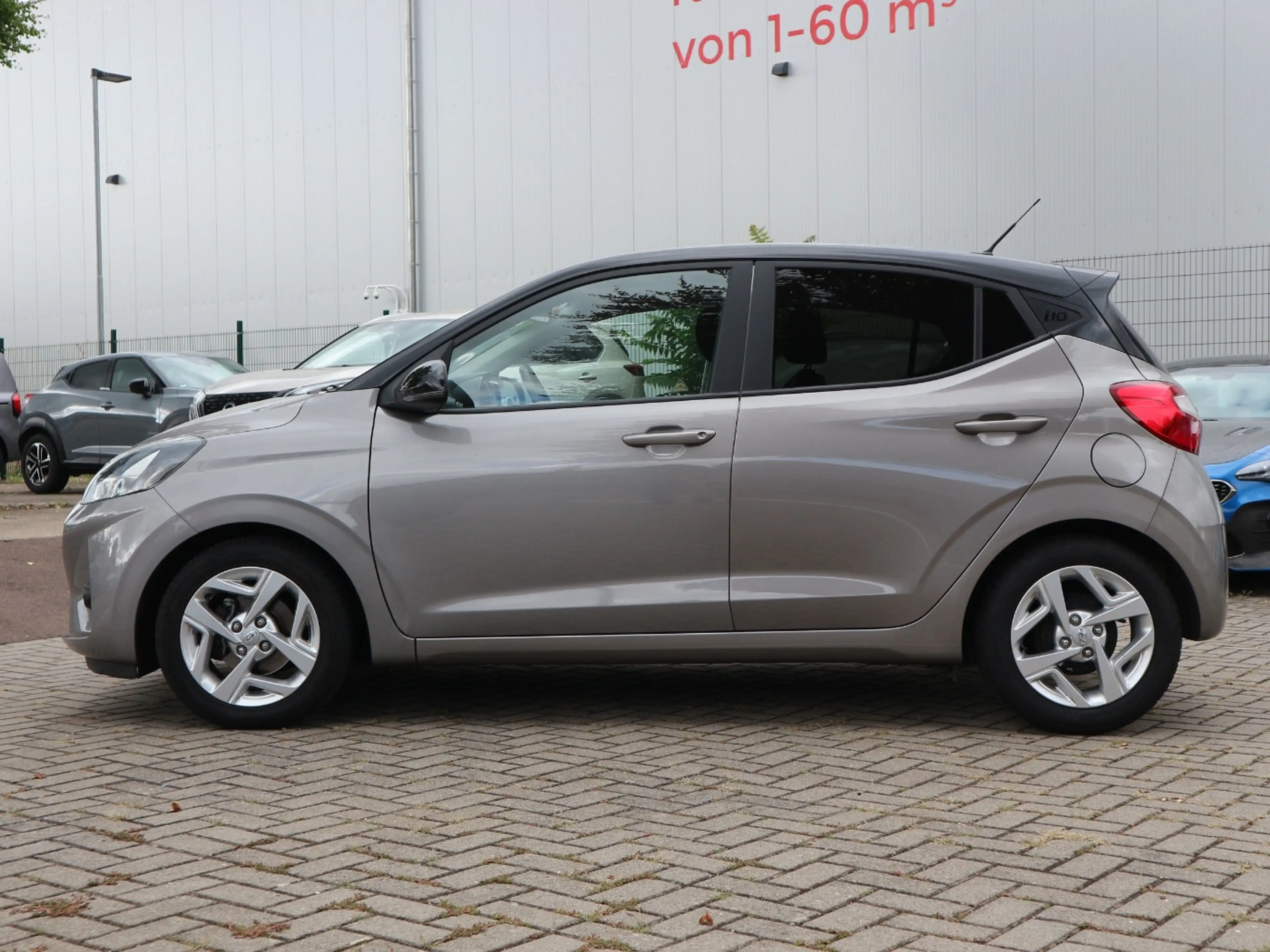 Hyundai i10 1.2 Intro Edition Navi+SHZ+Fernlichtass.+LM — photo 8