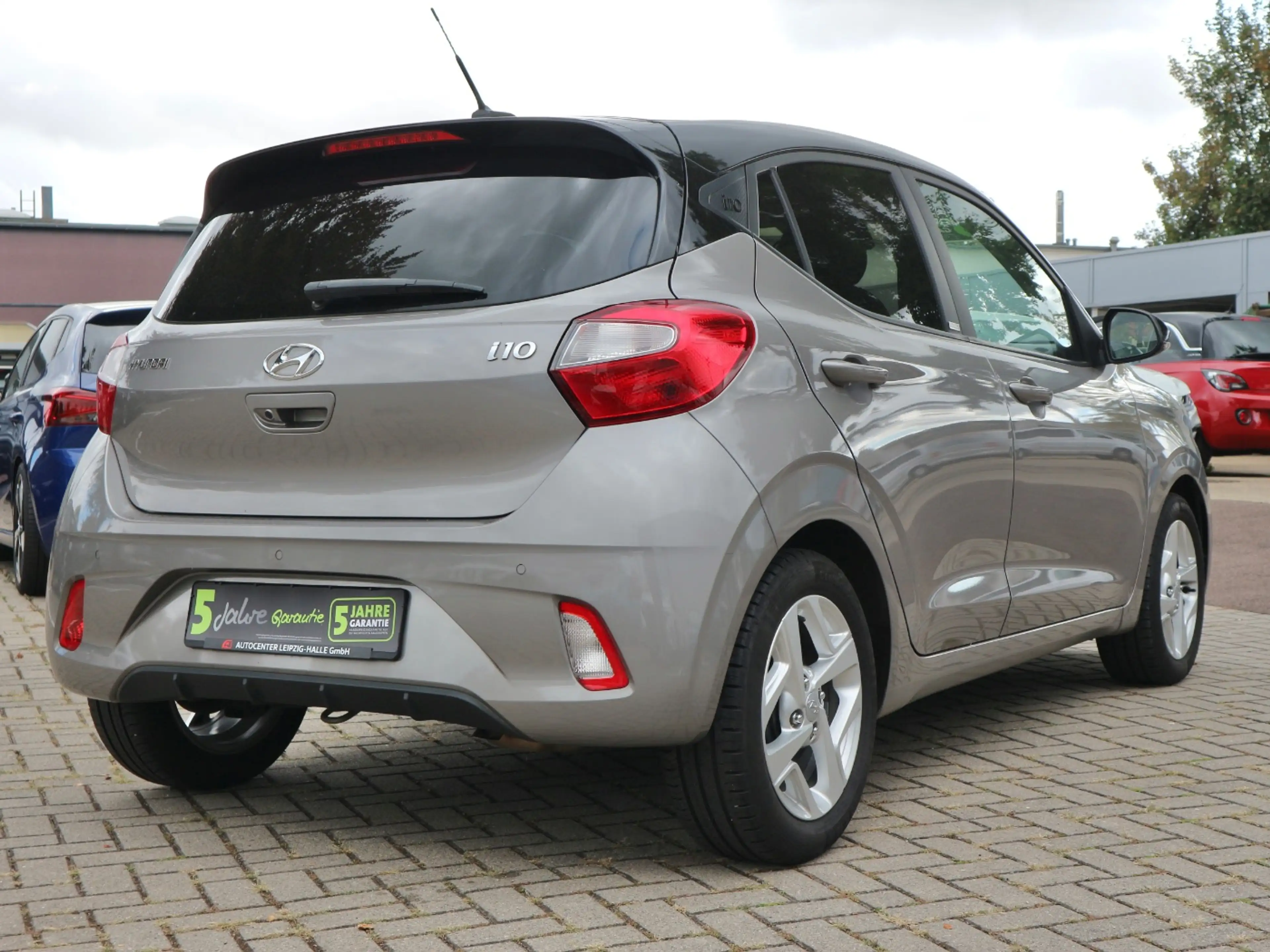 Hyundai i10 1.2 Intro Edition Navi+SHZ+Fernlichtass.+LM — photo 7