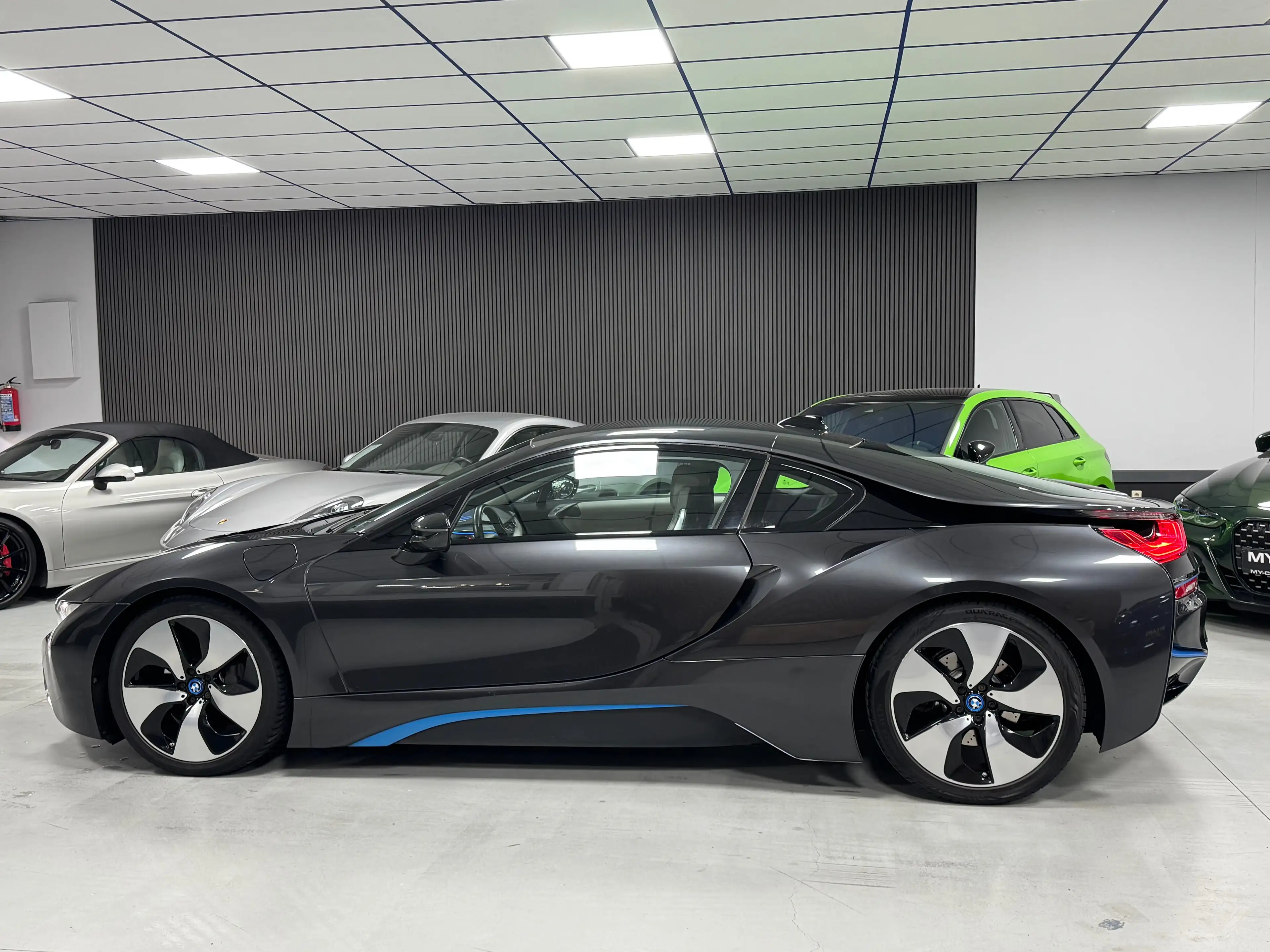 BMW i8 Coupé Harman Kardon Head-Up Camera 360° Full — photo 7