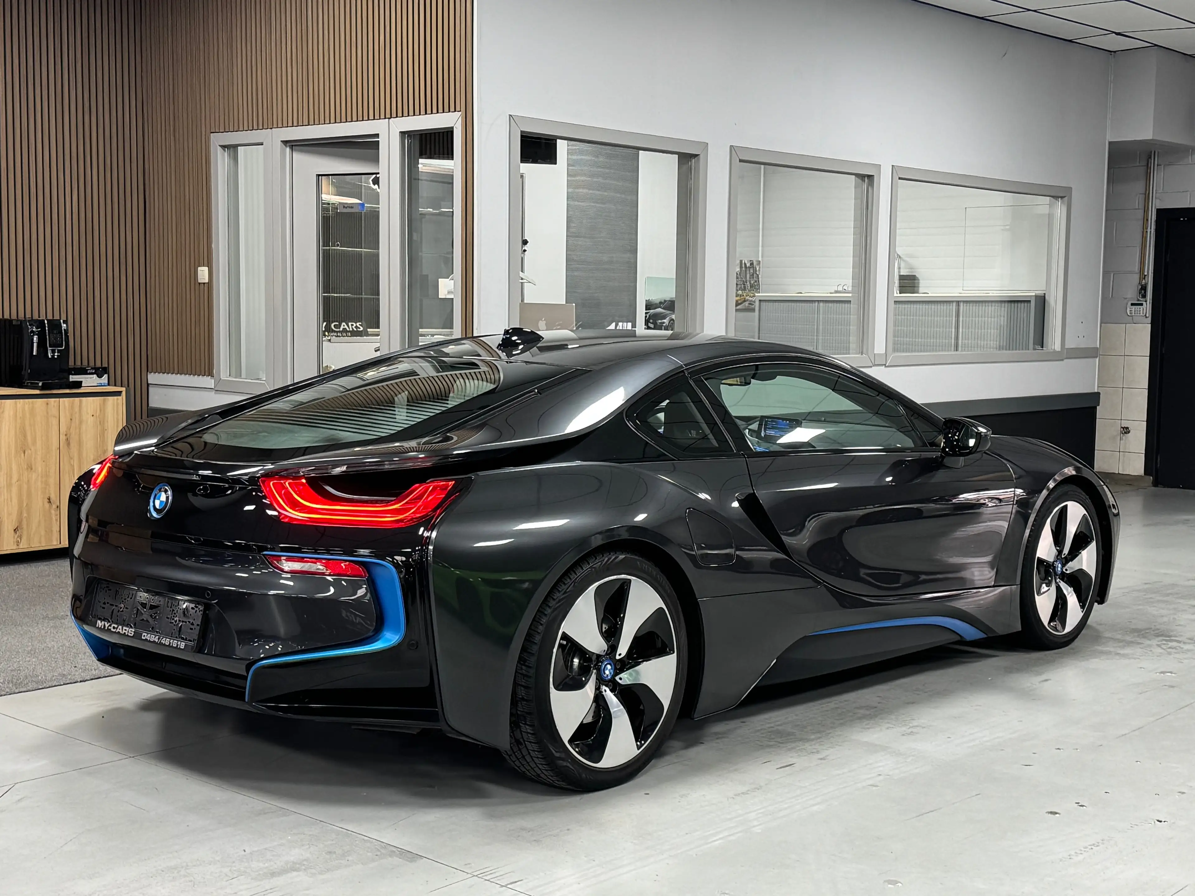 BMW i8 Coupé Harman Kardon Head-Up Camera 360° Full — photo 2