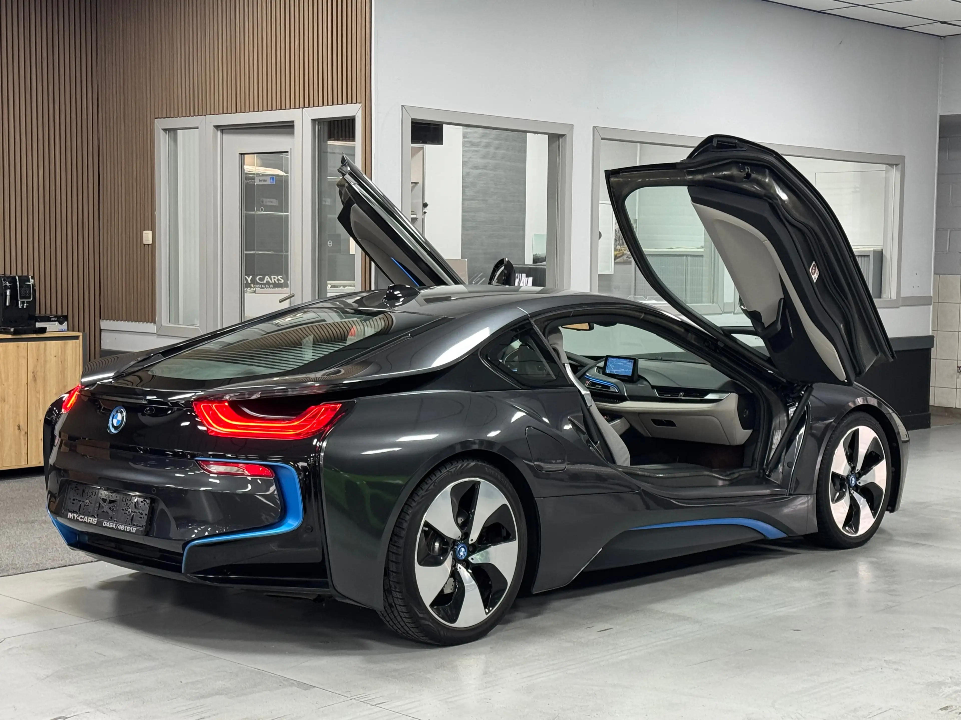 BMW i8 Coupé Harman Kardon Head-Up Camera 360° Full — photo 13