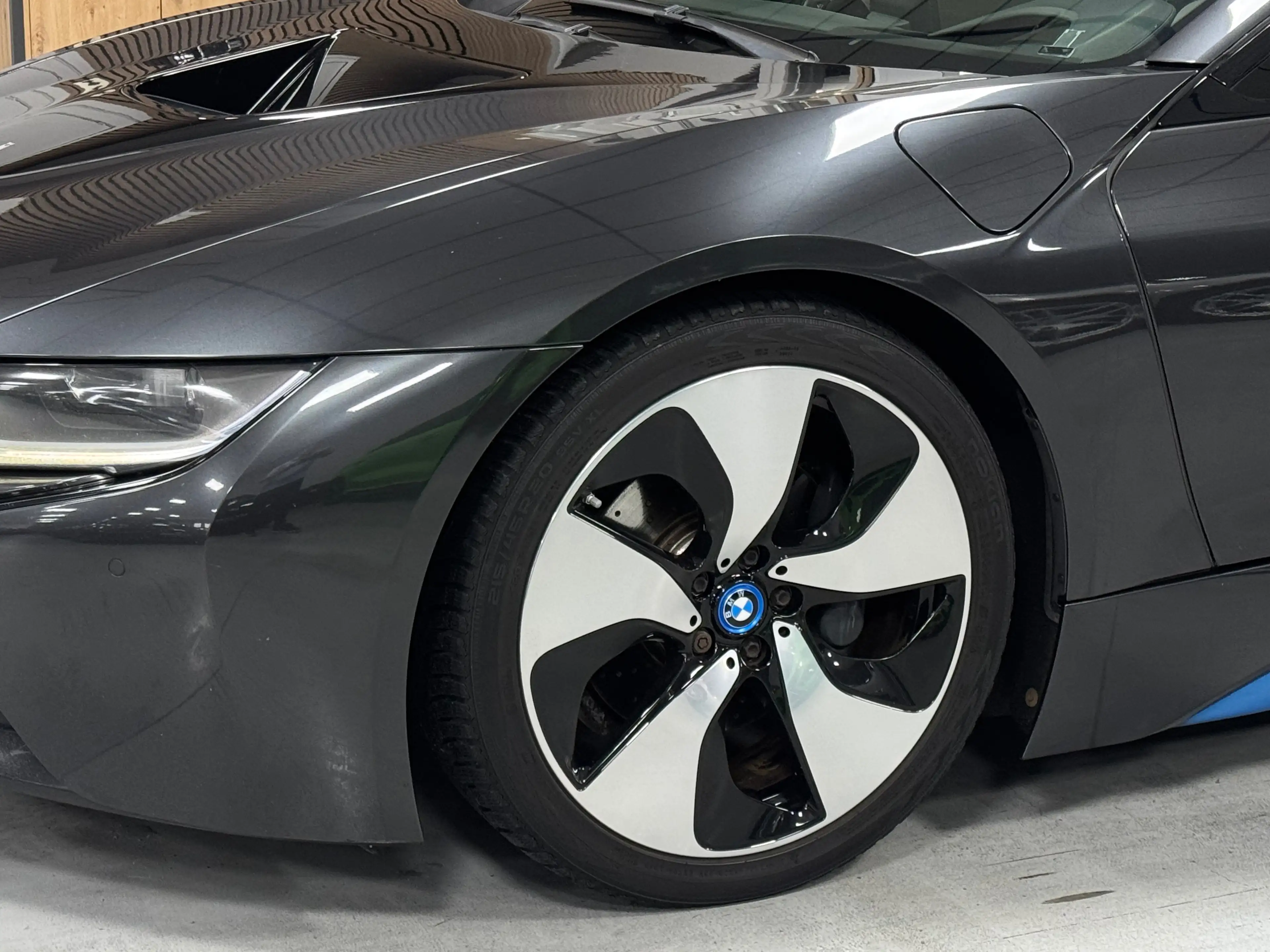 BMW i8 Coupé Harman Kardon Head-Up Camera 360° Full — photo 15