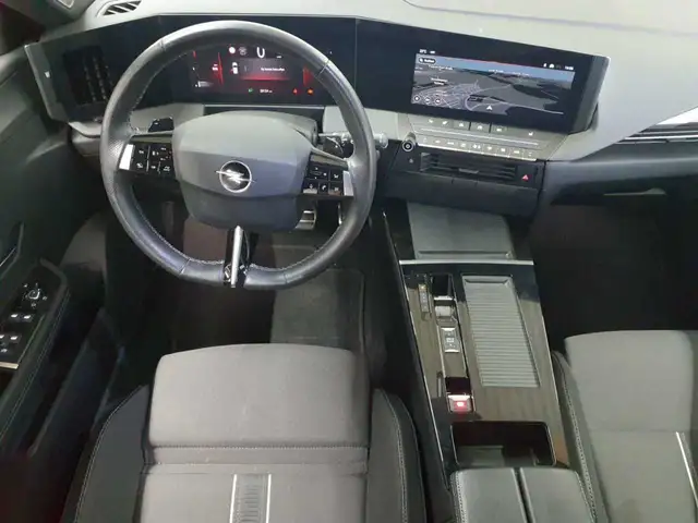 Opel Astra view 9