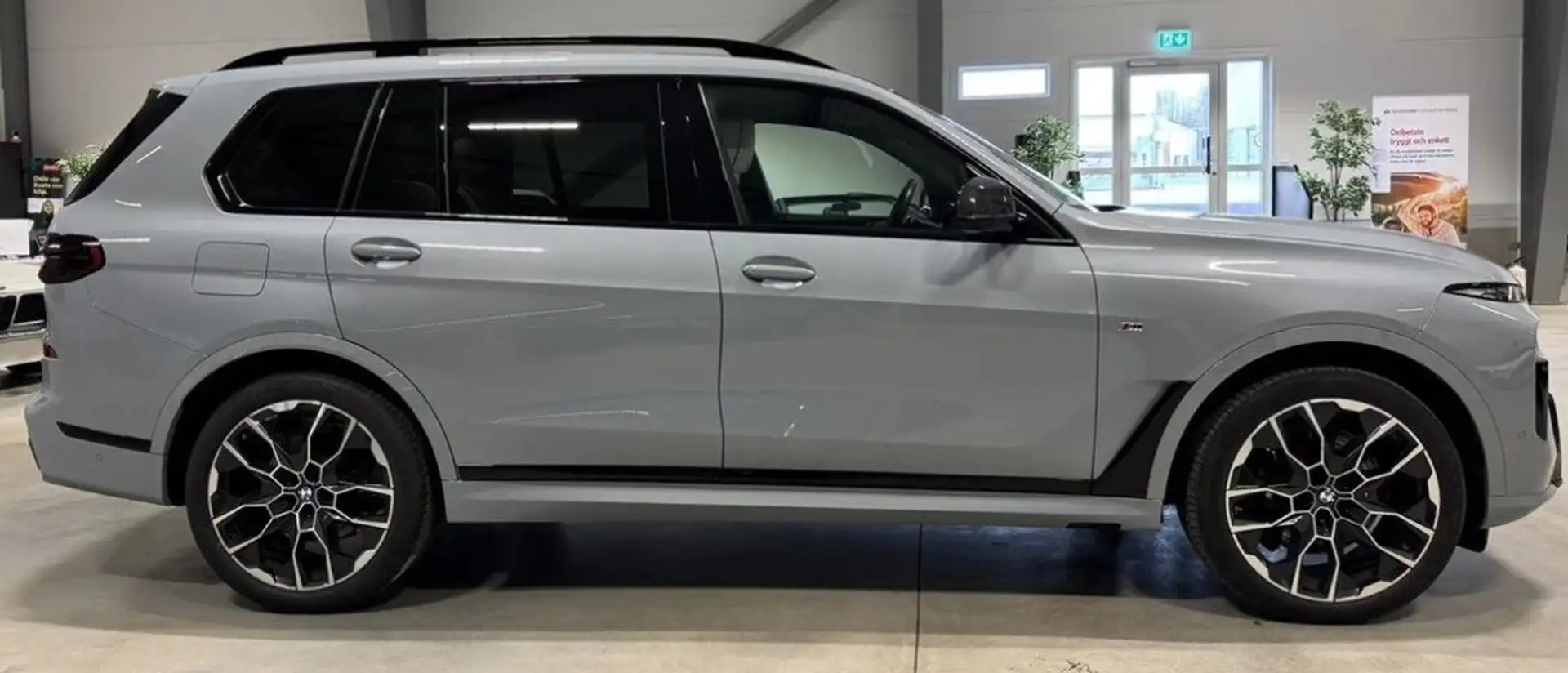 BMW X7 xDrive 40 d M Sport Grau - 2