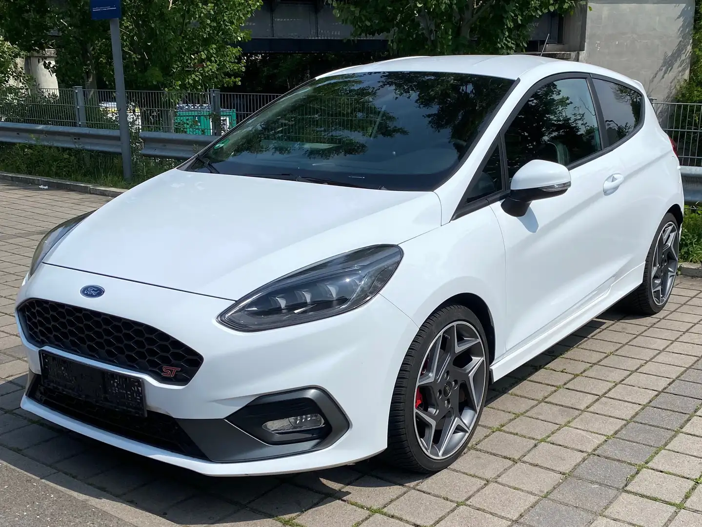 Ford Fiesta Fiesta 3-Türer 1.5 EcoBoost S Weiß - 2