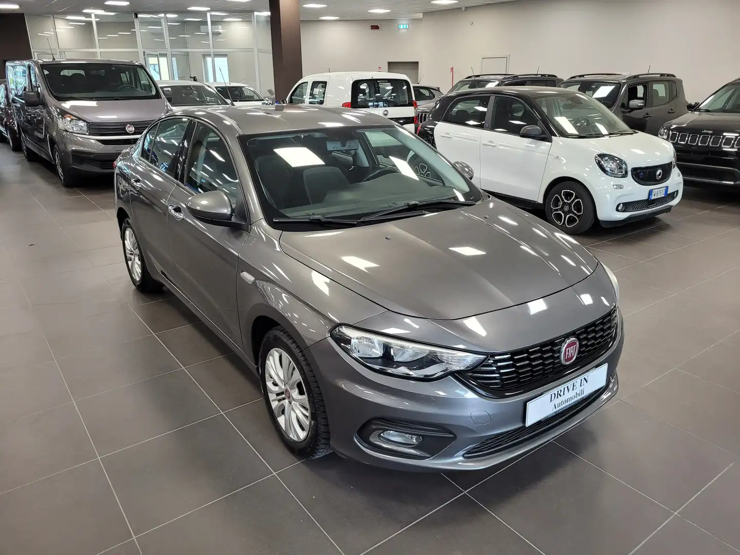 Fiat Tipo 4p 1.4 Opening Edition 95cv Gris - 1