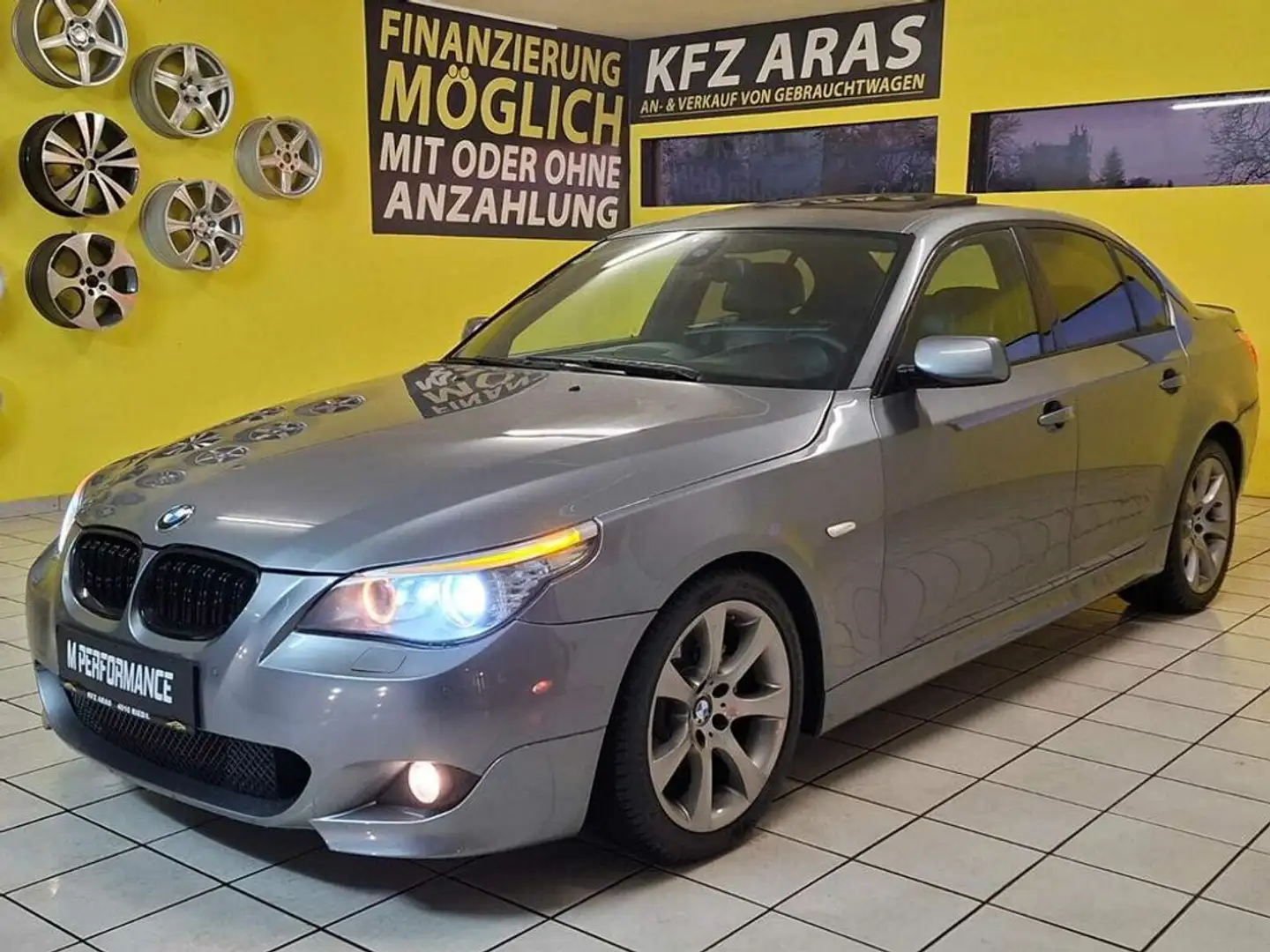 BMW 525 d M-PAKET, GUTER ZUSTAND, PDC, AHK, NAVI Grau - 1