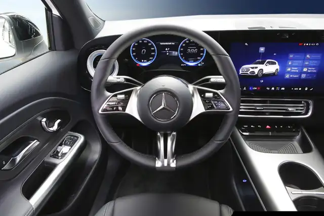 Mercedes-Benz GLB view 11