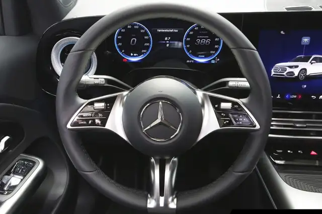 Mercedes-Benz GLB view 13