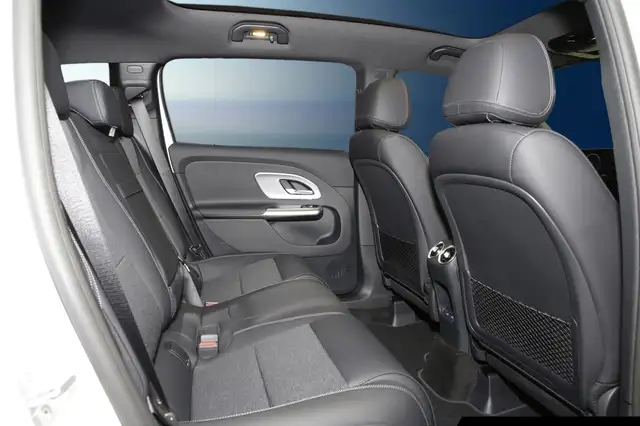 Mercedes-Benz GLB view 9