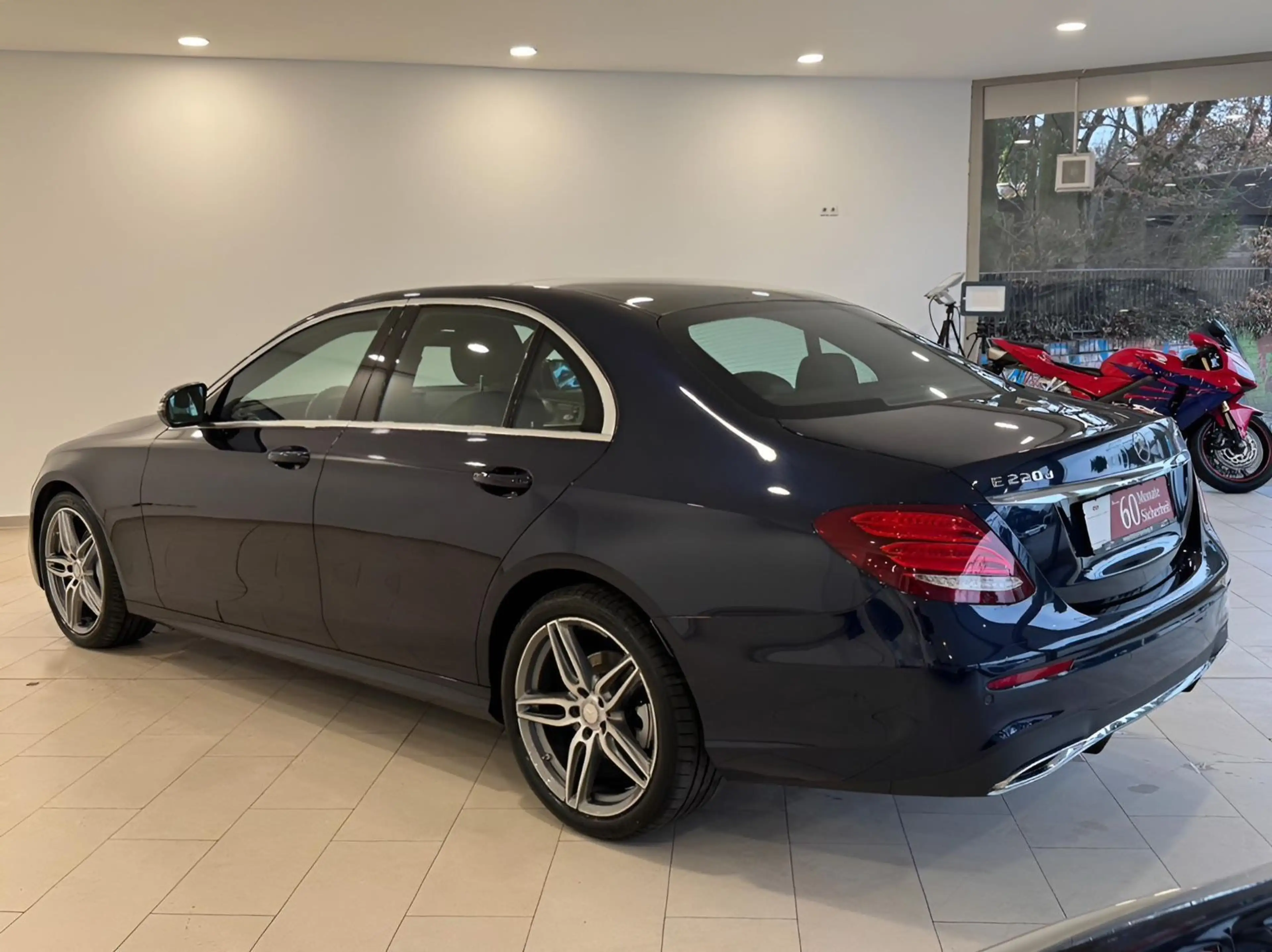 Mercedes-Benz E 220 d AMG-Line|PANO|HUD|360|WIDESCREEN|BURM|ME — photo 3
