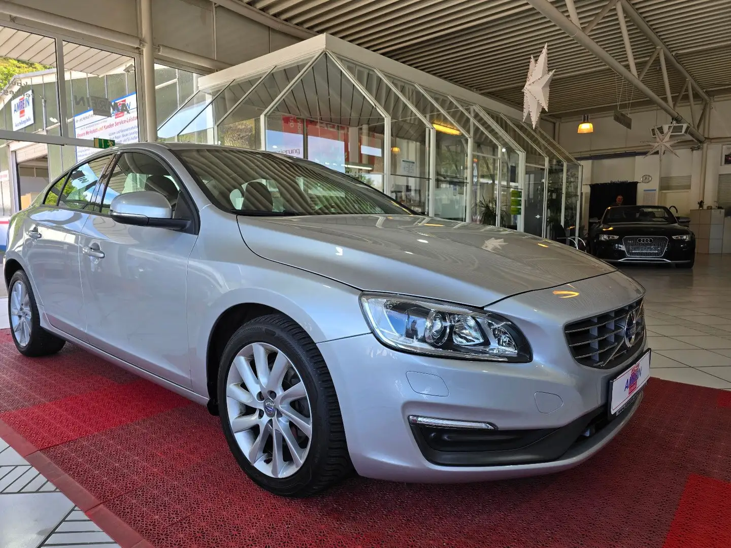 Volvo S60 Lim. Business Edition+NAVI+TEILLEDER+XENON+ Ezüst - 1