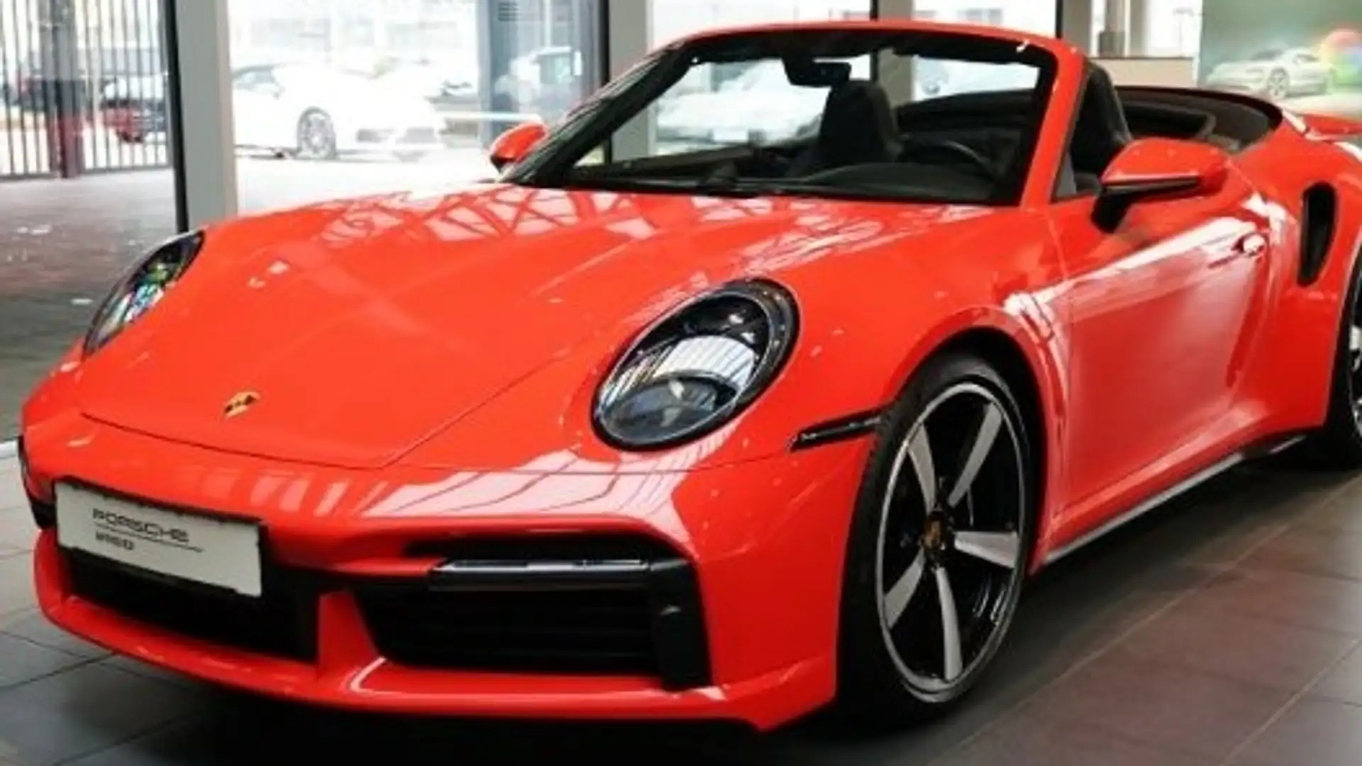 Porsche 992 Turbo Cabriolet PDK Naranja - 2