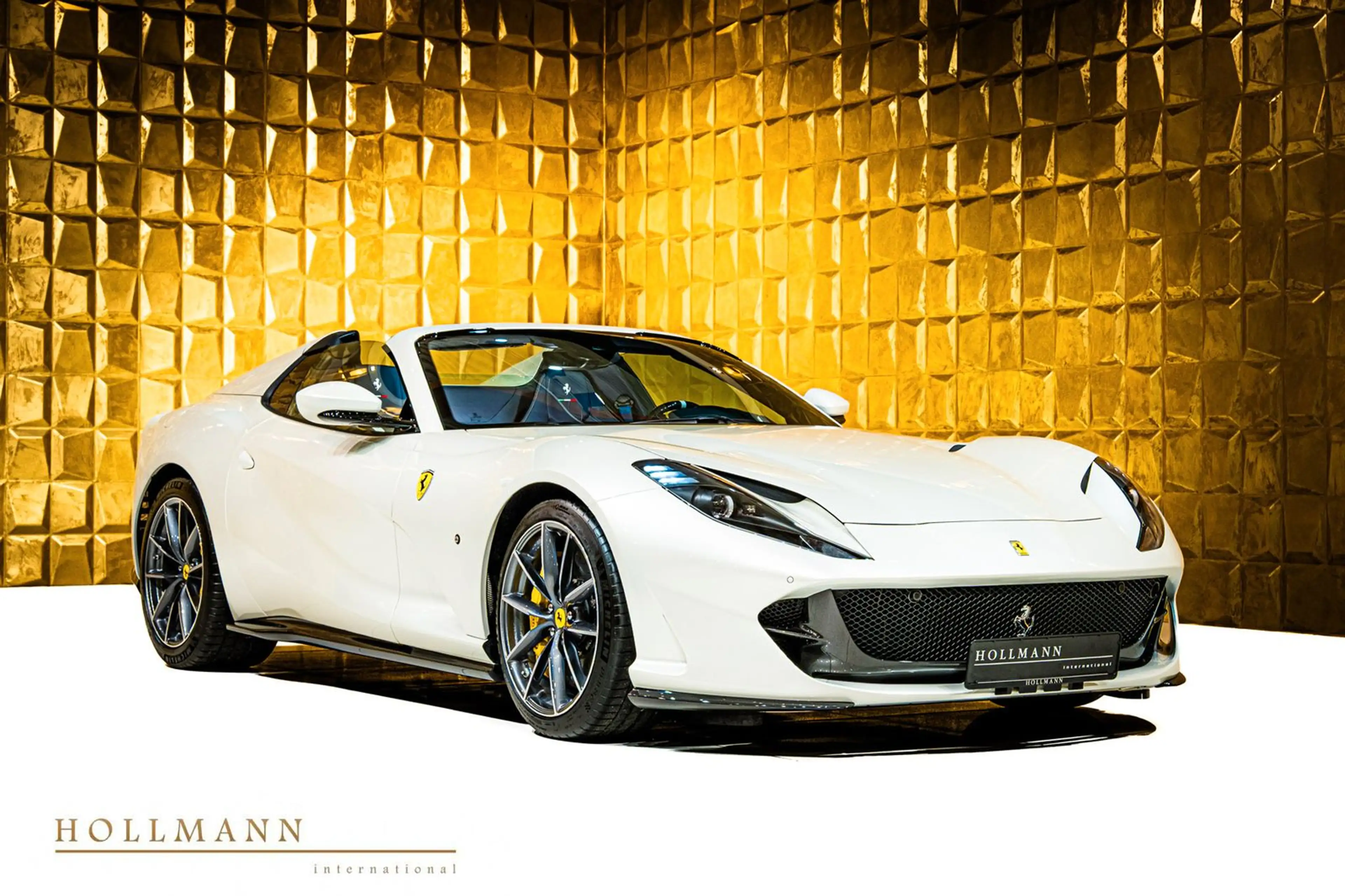 Ferrari 812 GTS + LIFT + SURR + CARBON