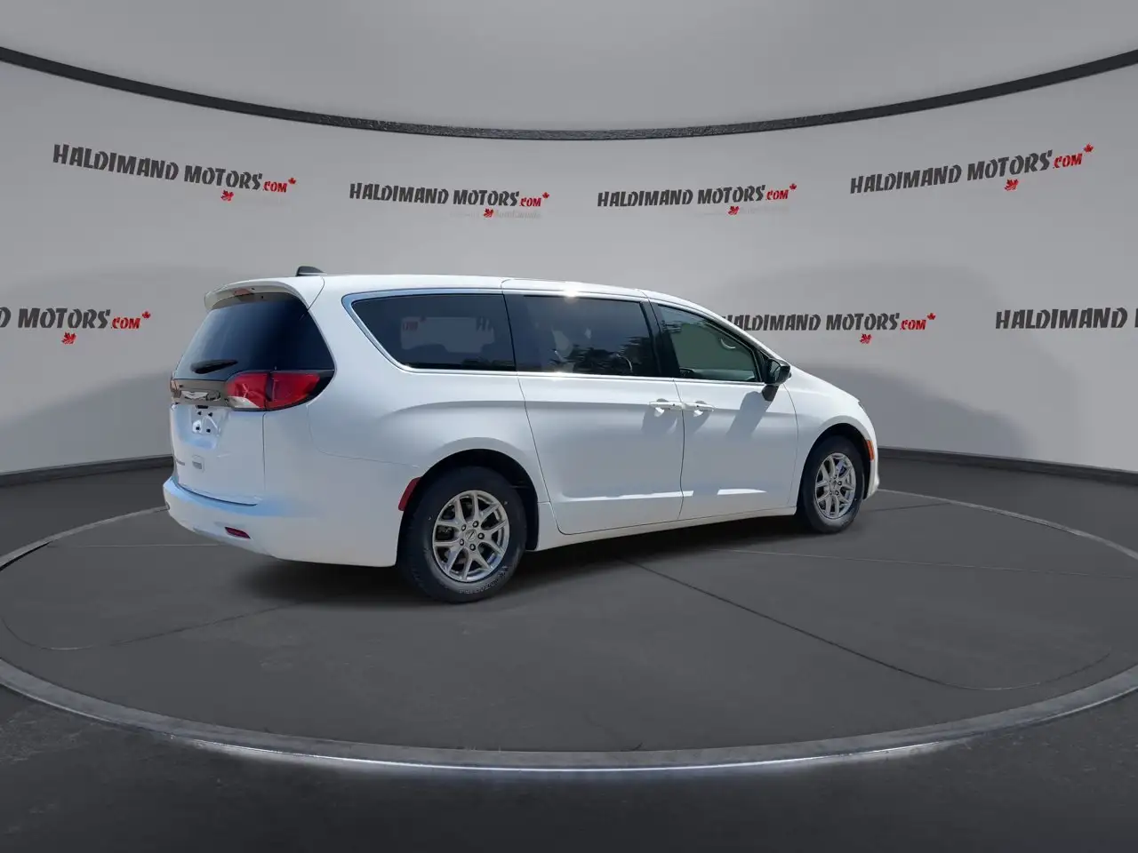 Chrysler Grand Caravan снимка Chrysler Grand Caravan