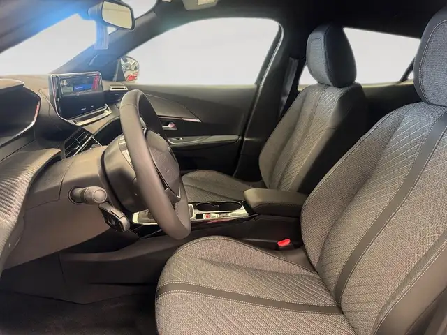 Peugeot 2008 view 7