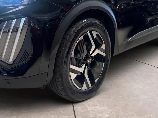 Peugeot 2008 view 15