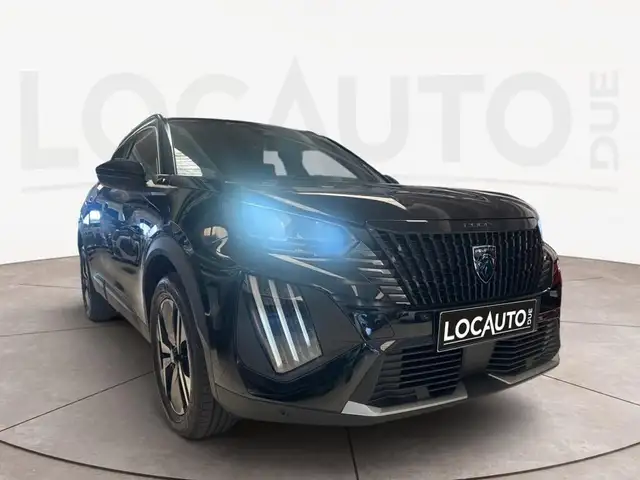 Peugeot 2008 view 3