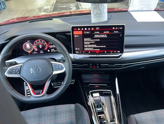 Volkswagen Golf view 11