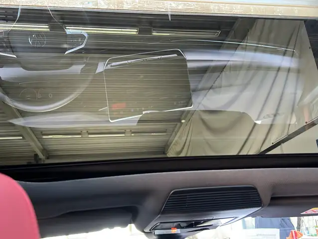 Volkswagen Golf view 12