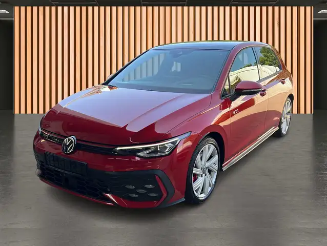 Volkswagen Golf view 2