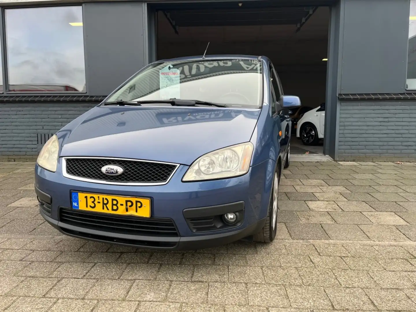 Ford Focus 1.6-16V FUTURA Blau - 2