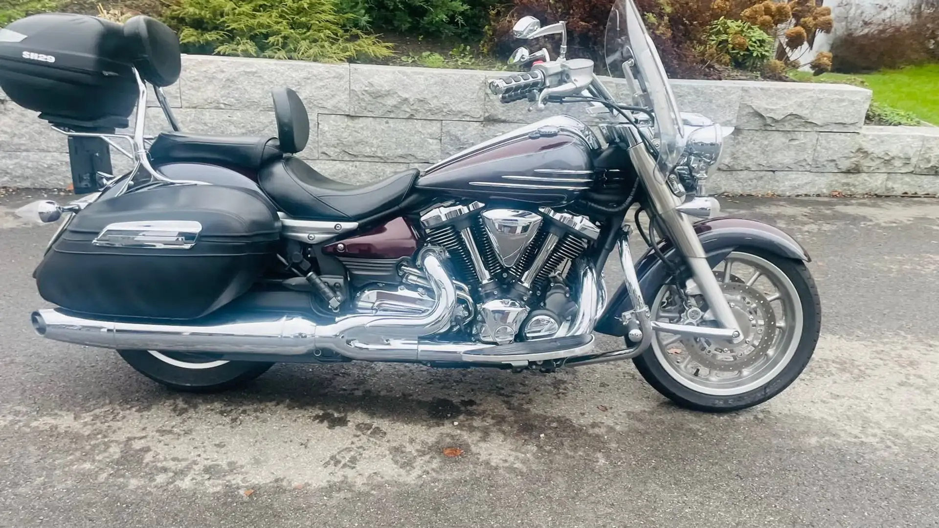 Yamaha XV 1900 Midnight Star Red - 2