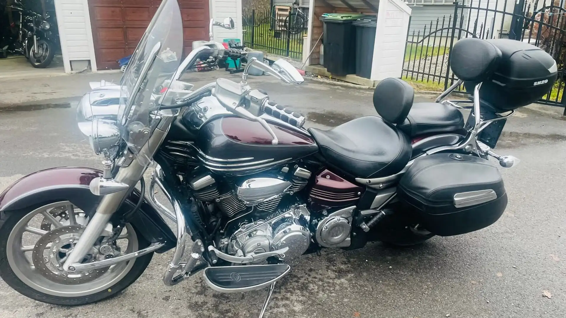 Yamaha XV 1900 Midnight Star Red - 1