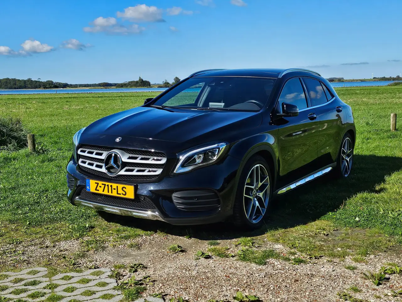 Mercedes-Benz GLA 180