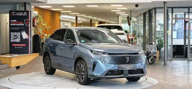 Peugeot 3008 view 3