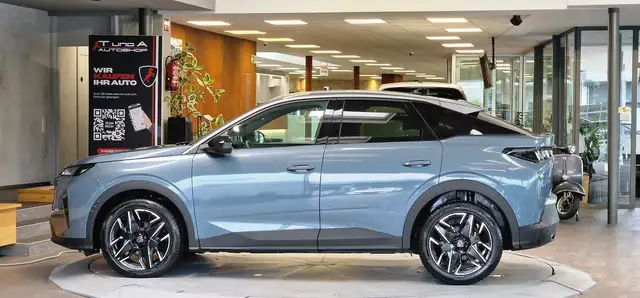 Peugeot 3008 view 4