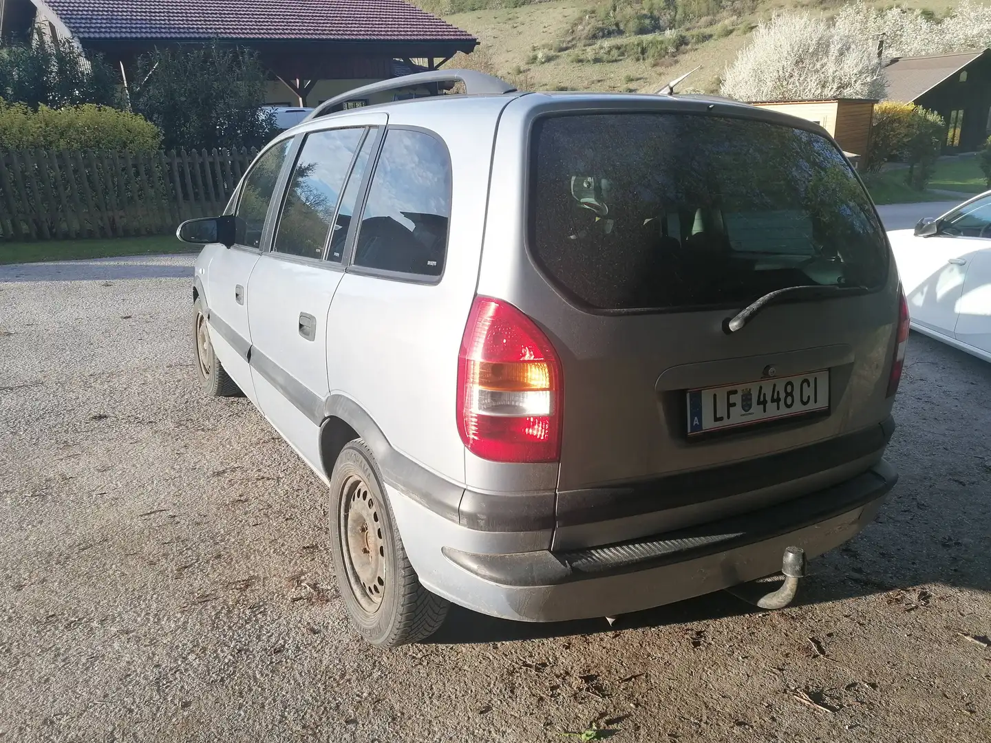 Opel Zafira Zafira 2,0 16V DTI Grau - 2