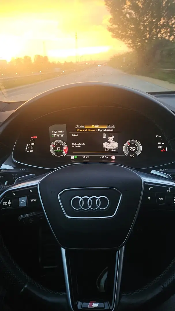 Audi A7 Sportback II 2.0tdi mhev TRATTABILE Plus Stronic Nero - 2
