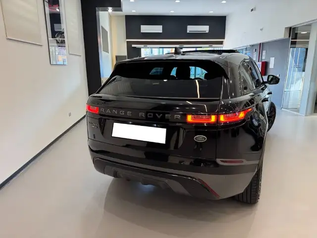 Land Rover Range Rover Velar view 6