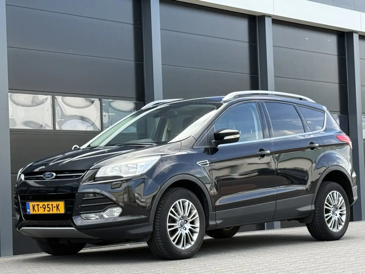 Ford Kuga 2.0 TDCI Titanium Navi Clima Zwart - 1