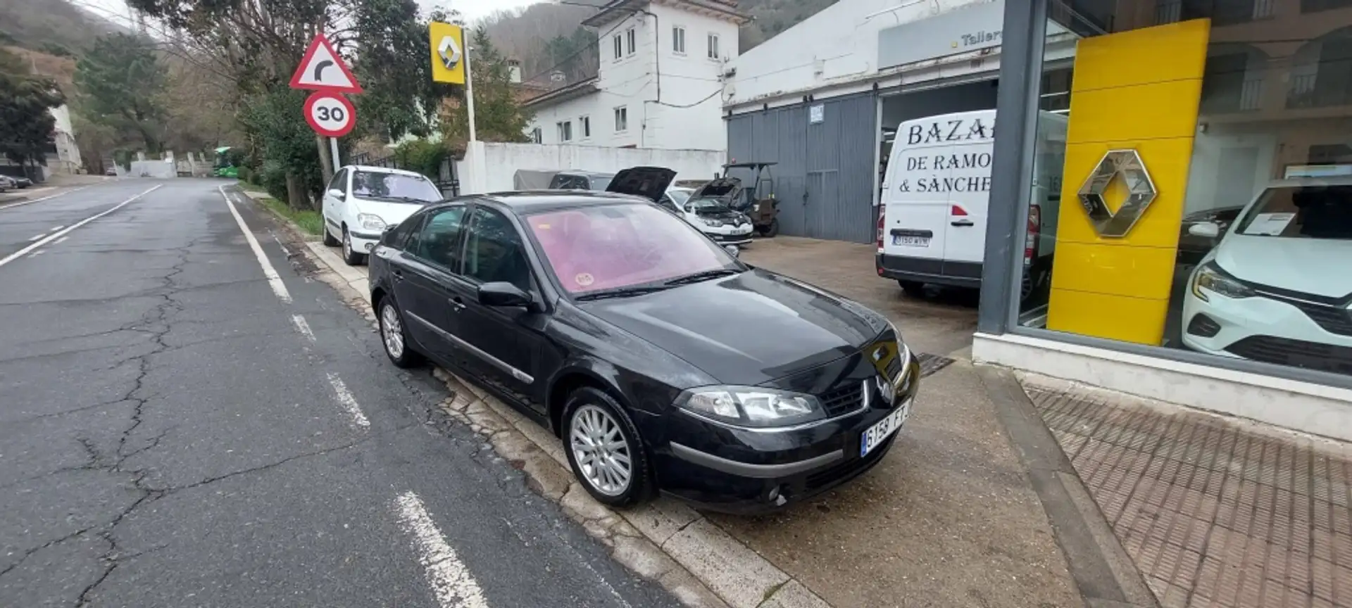 Renault Laguna 1.9DCI Expression Negro - 1