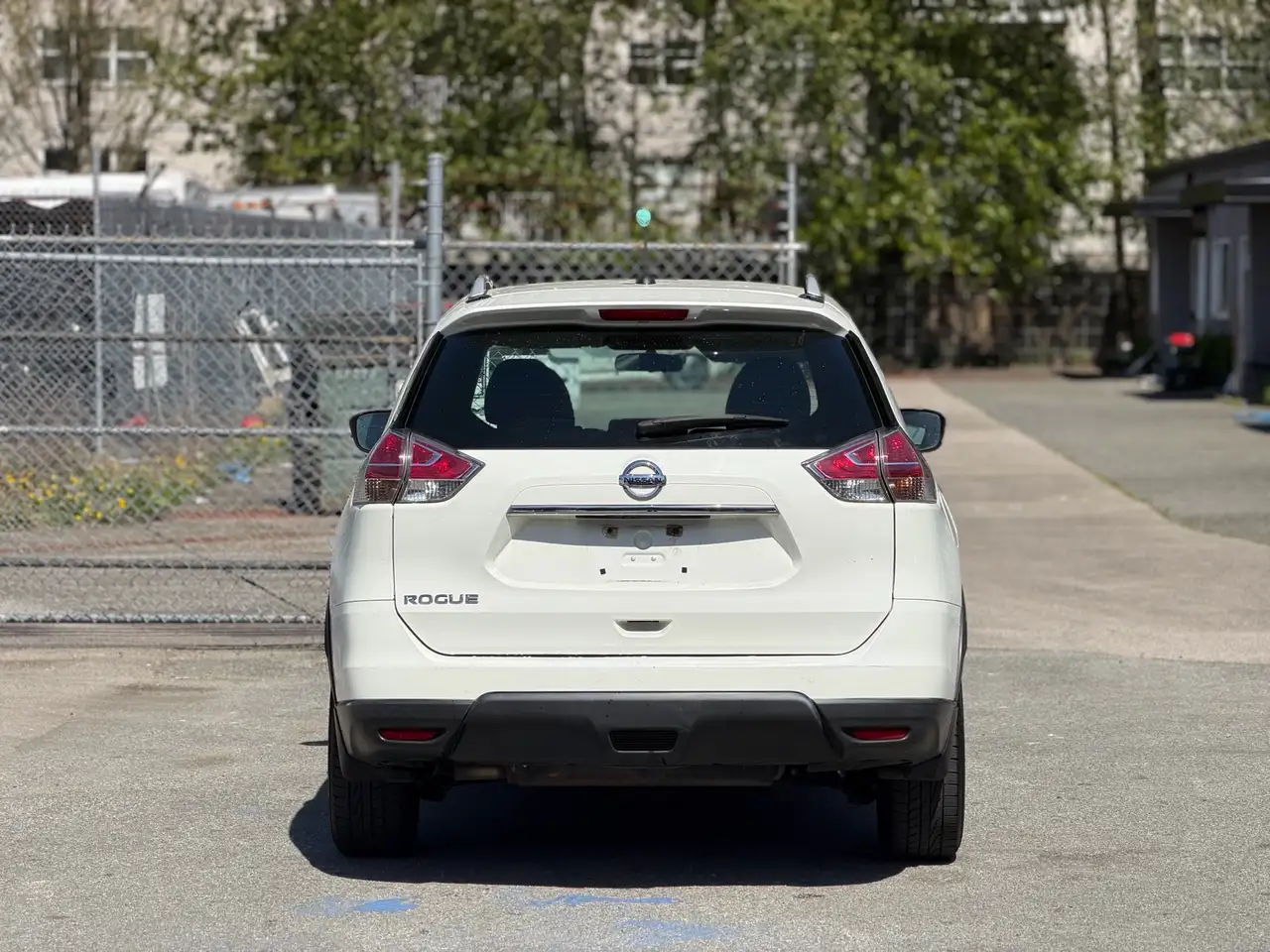 Nissan Rogue снимка Nissan Rogue