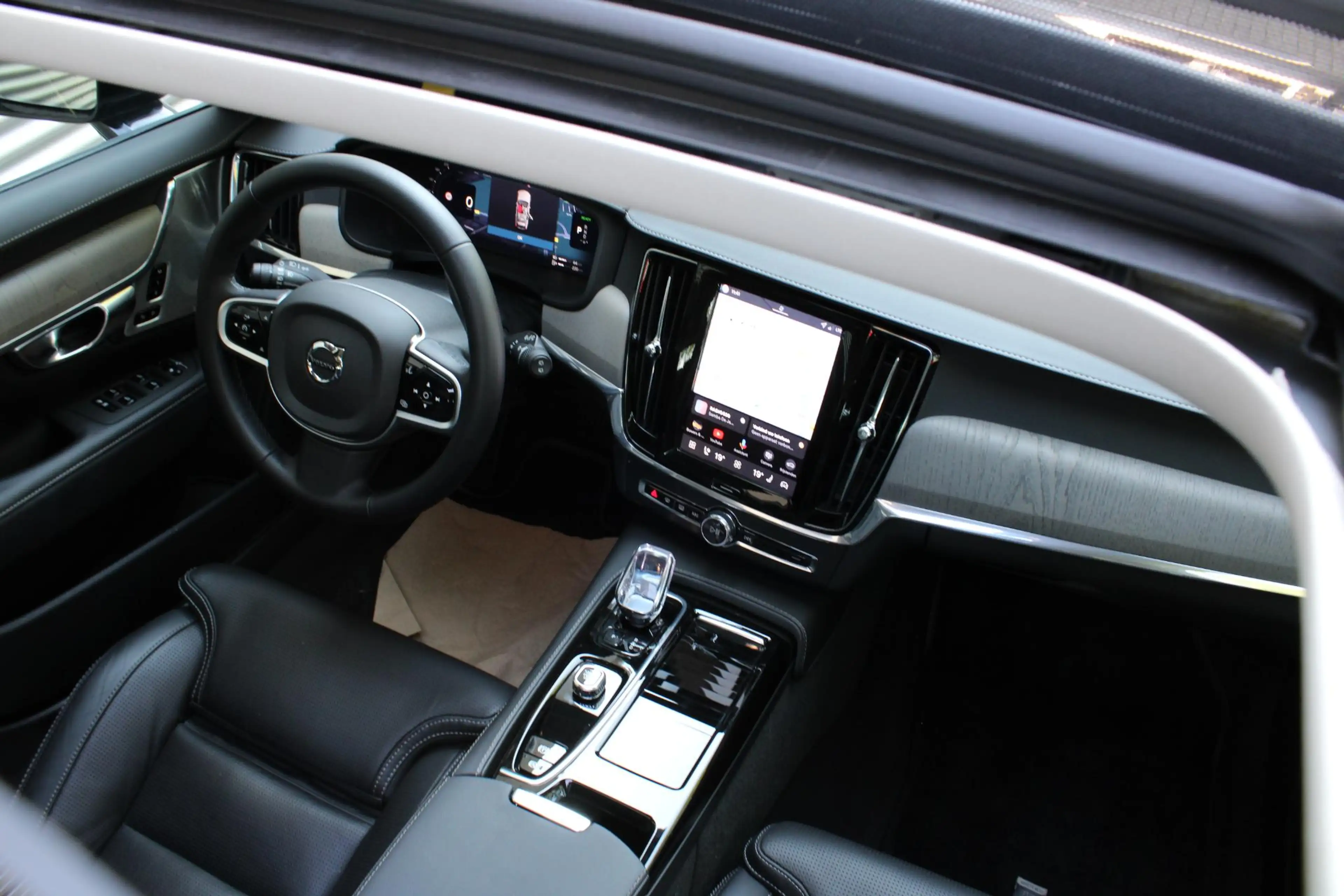 Volvo V90 2.0 T8 Plug-in hybrid AWD Ultra Dark — photo 10