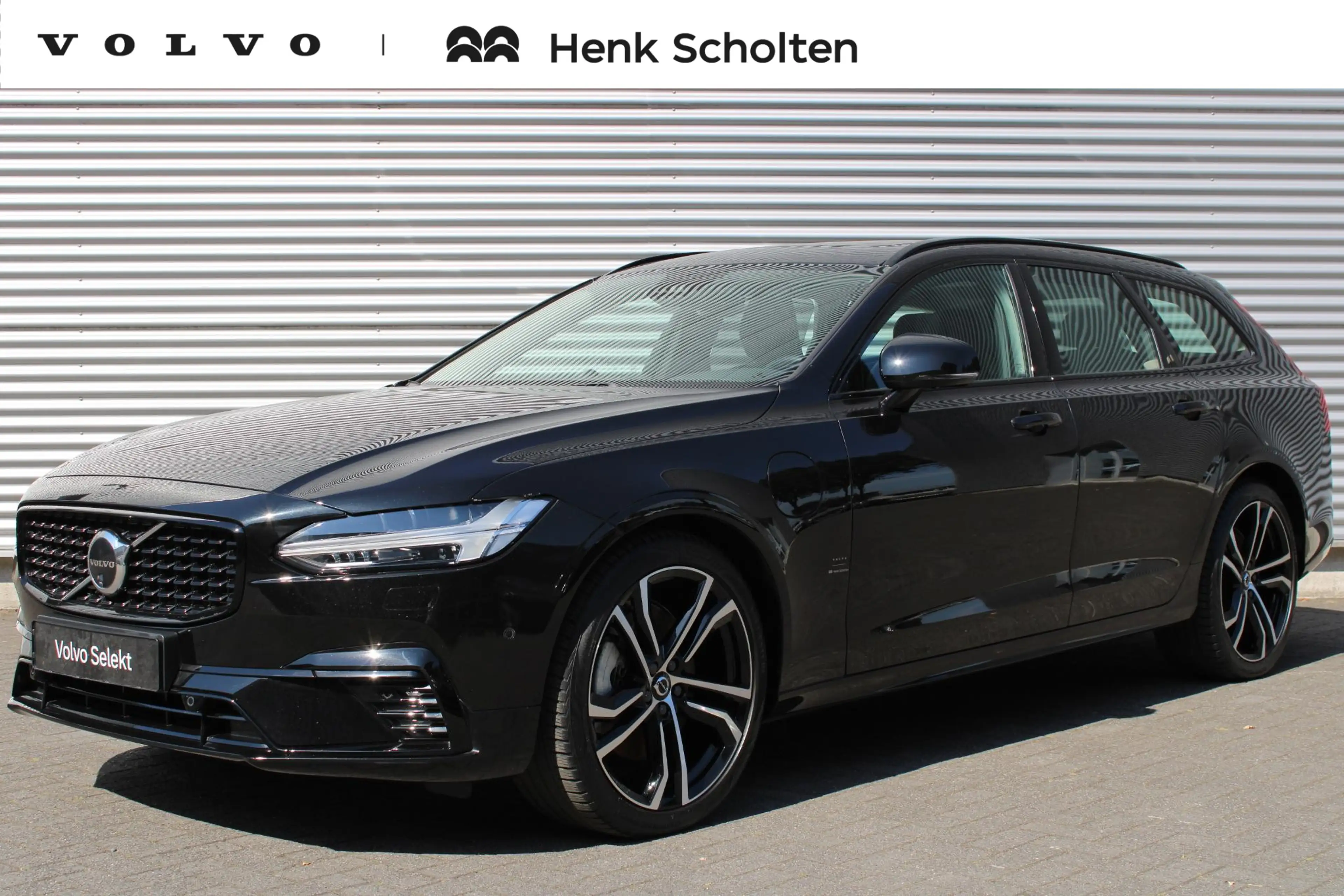Volvo V90 2.0 T8 Plug-in hybrid AWD Ultra Dark