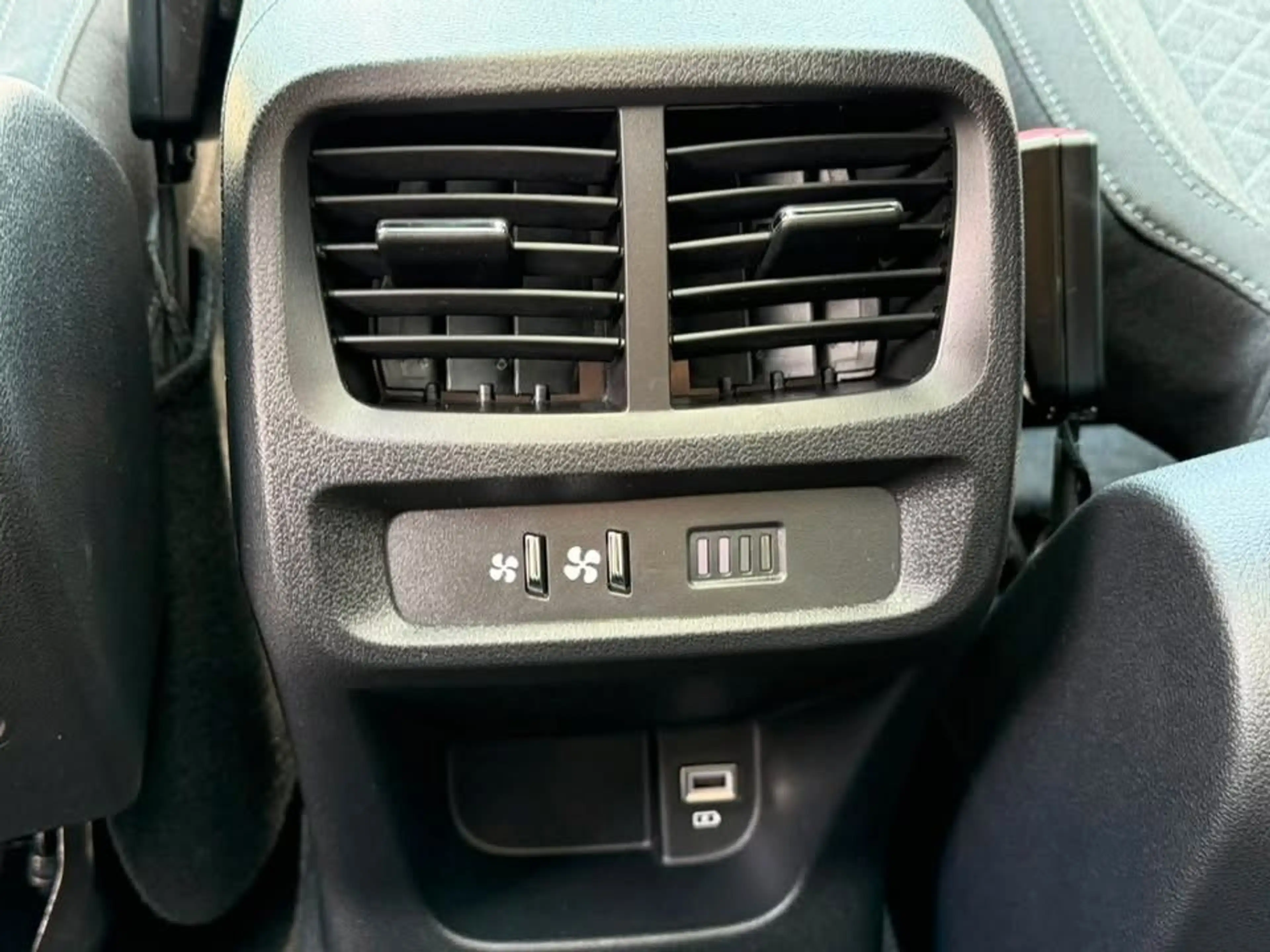Opel Combo Life Combo 1.5 Diesel S/S AT8 130PS *HOLIDAY-PAKET* — photo 13