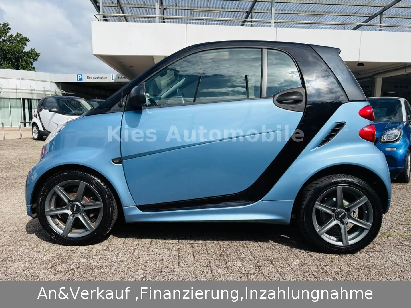 smart forTwo Passion AUTOM/SERVO/KLIMA/SITZH/NAVI/PAN Negru - 2