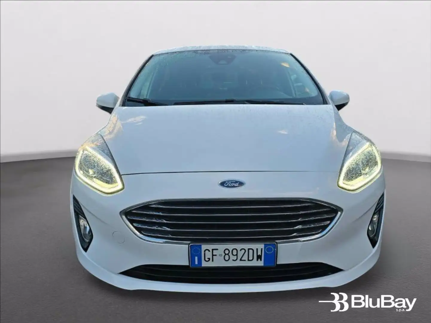 Ford Fiesta 1.0 Ecoboost Hybrid 125 CV 5 porte Titanium Bianco - 2