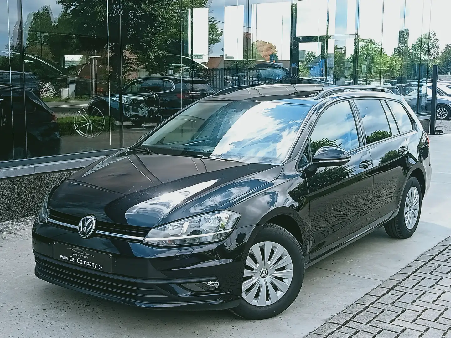 Volkswagen Golf Variant SW 1.6 SCR TDi 115PK DSG*PDC+CAM*PANODAK*ZETELVERW Zwart - 2