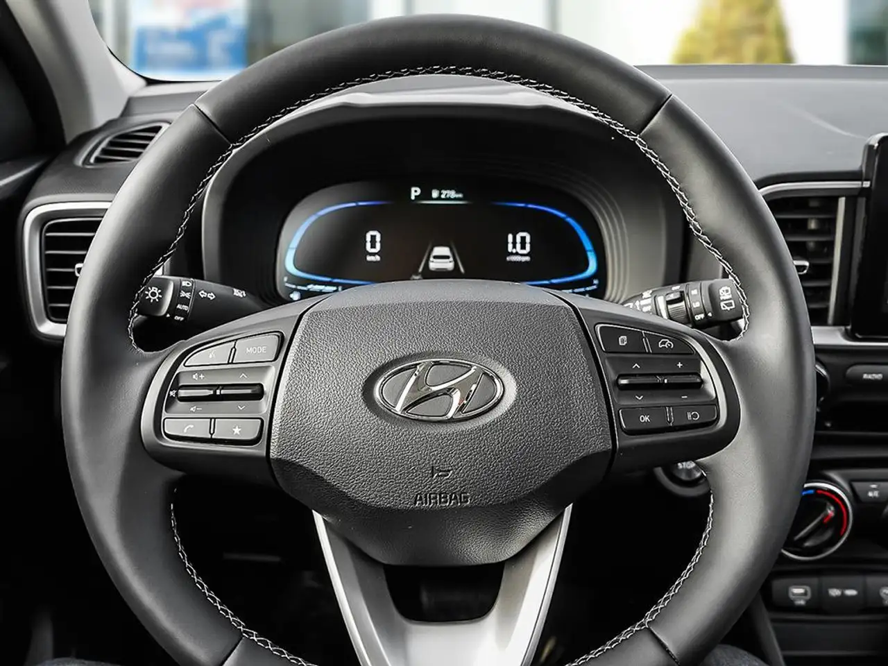 Hyundai Venue снимка Hyundai Venue