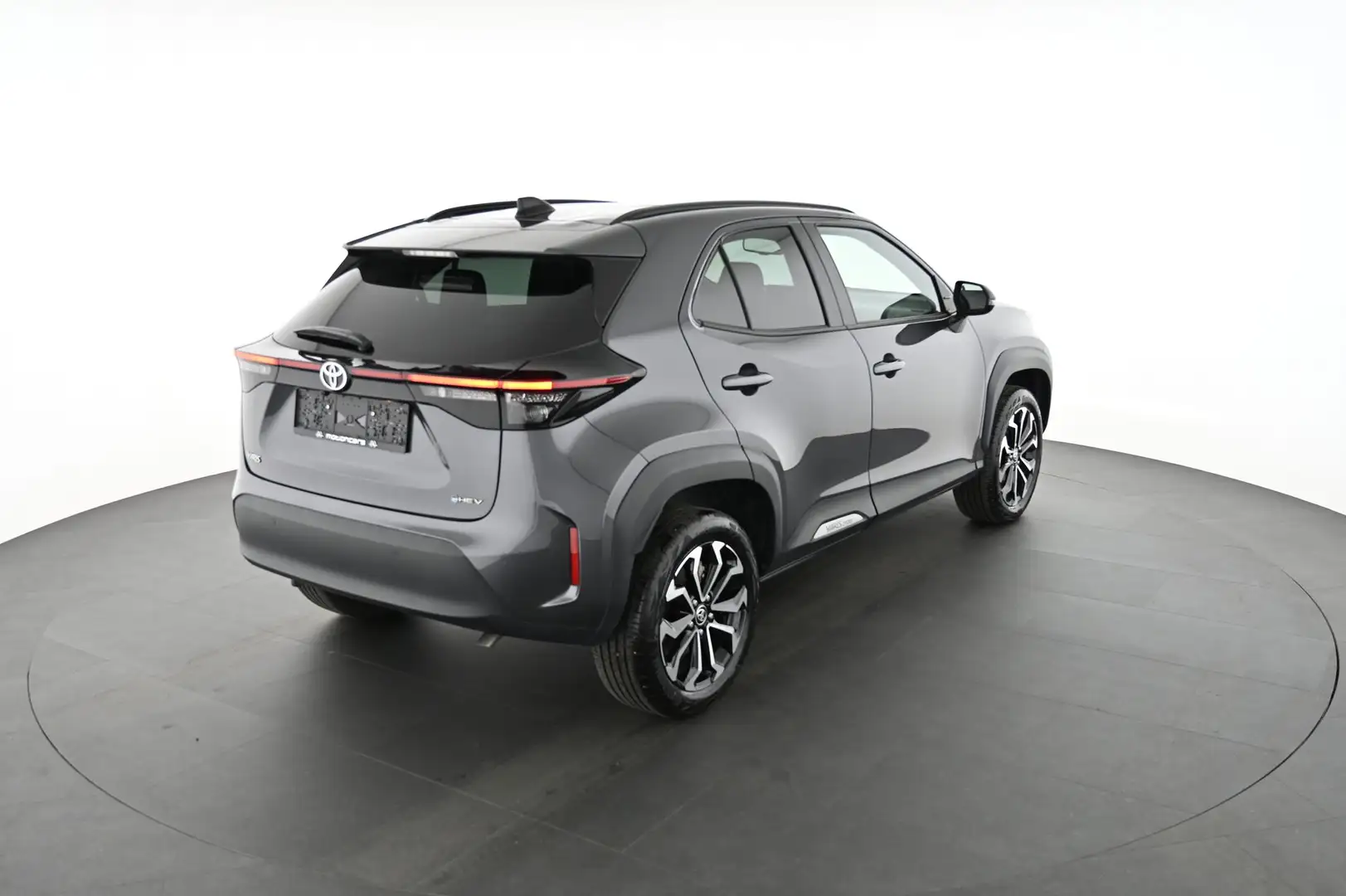 Toyota Yaris Cross 1.5 116 HK Hybrid Style Safety Pickerl NEU Grau - 2