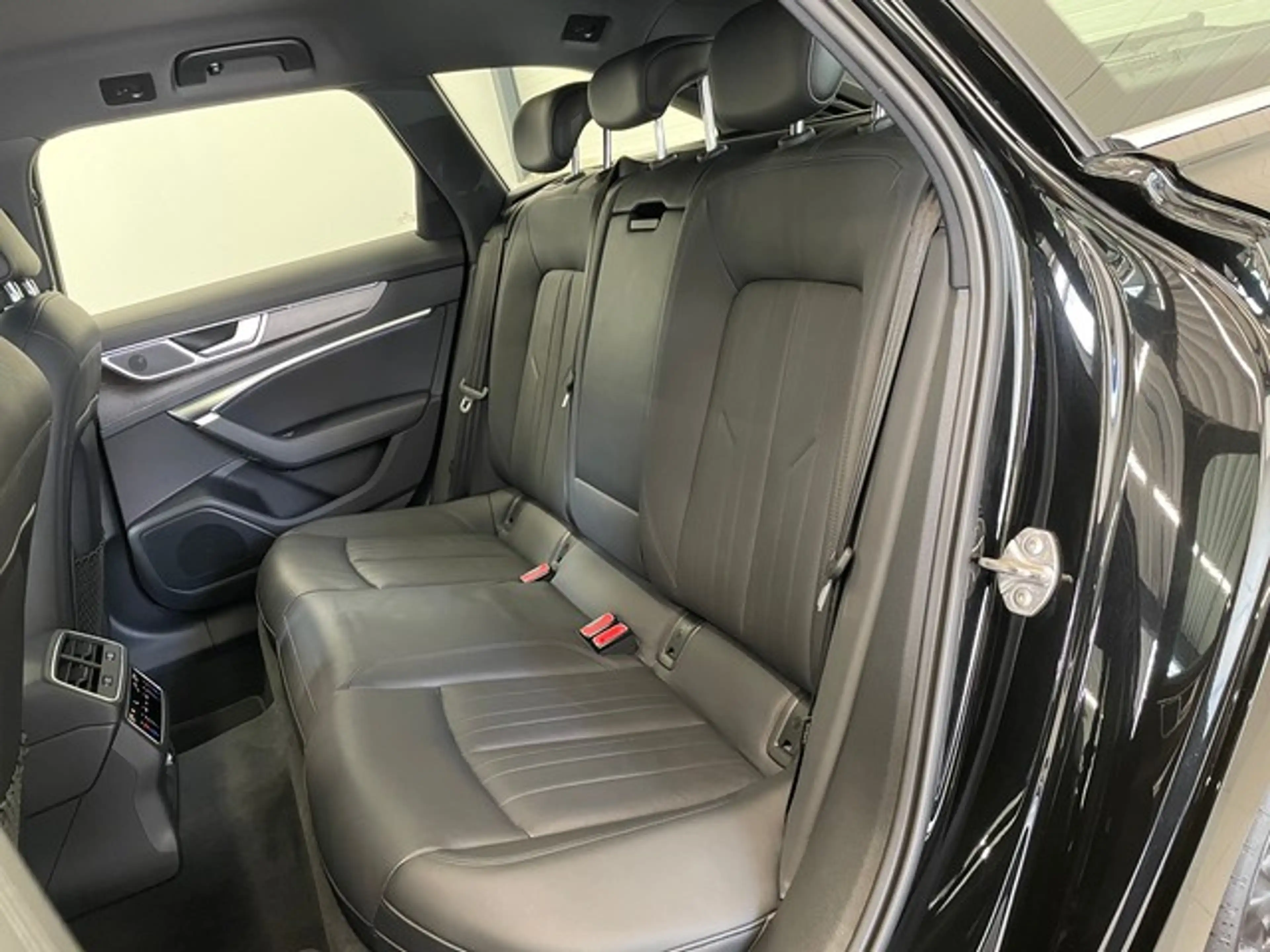 Audi A6 AVANT 40 TDI quattro design RFK+ACC — photo 12