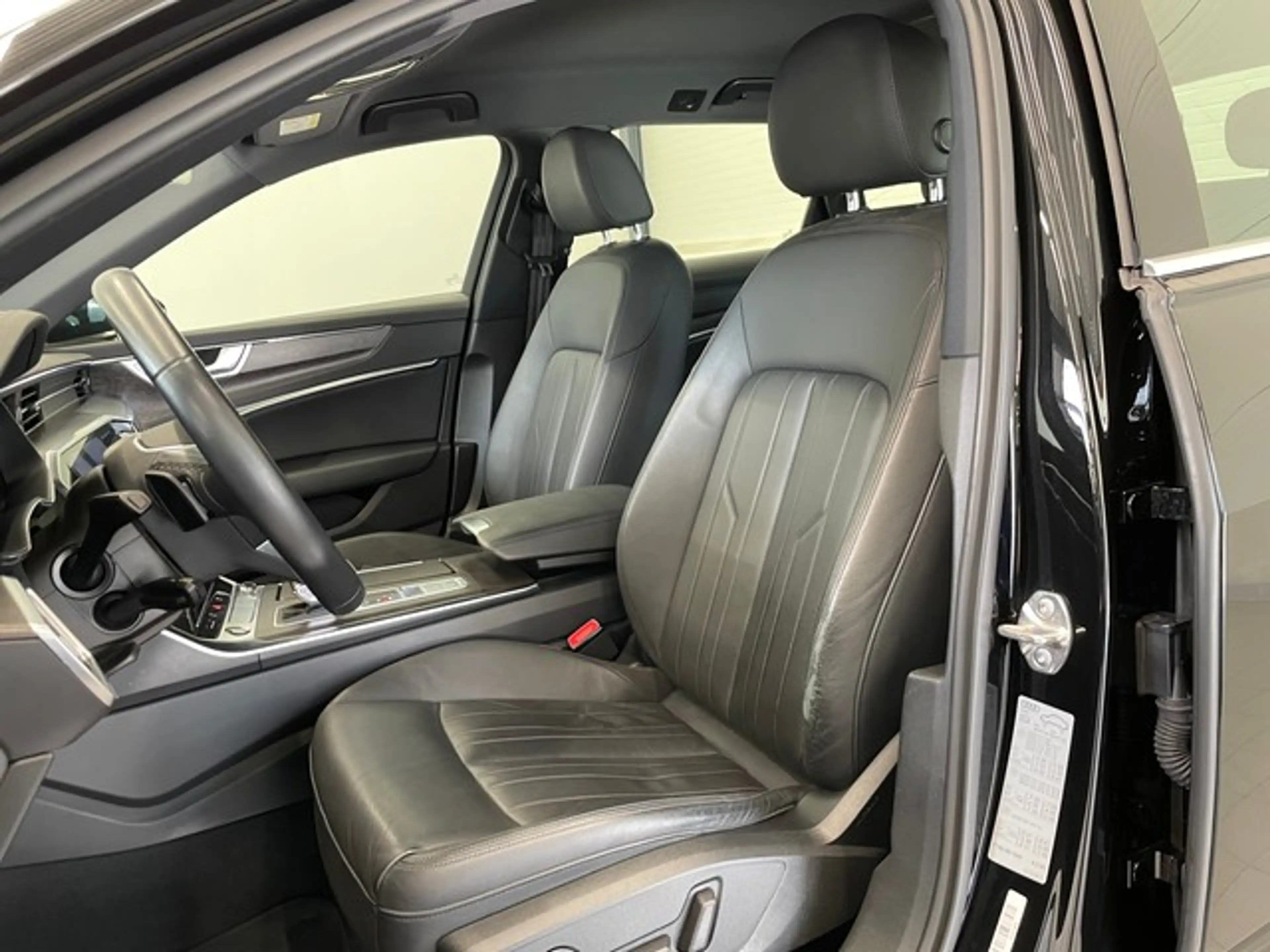 Audi A6 AVANT 40 TDI quattro design RFK+ACC — photo 11